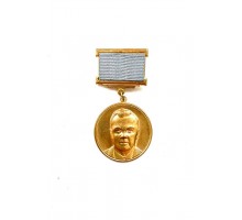 Знак "И.Н.Кожедуб. Трижды Герой Советского союза. Маршал Советского союза"